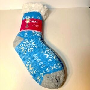 NWT. Carnival Fashion - Women’s Sherpa Socks